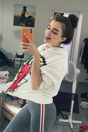 Индивидуалка Света только через WhatsApp